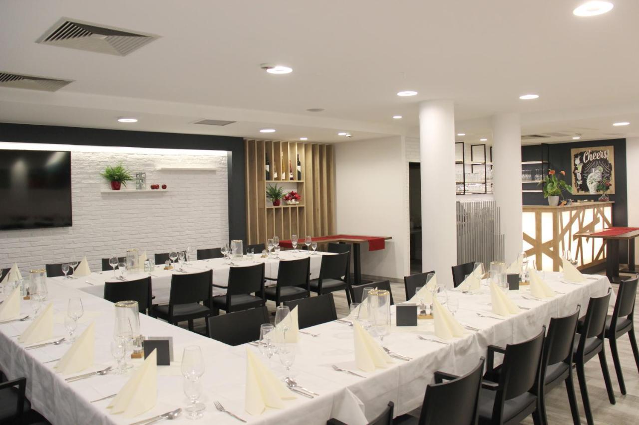 Hotel Wettiner Hof Riesa Kültér fotó